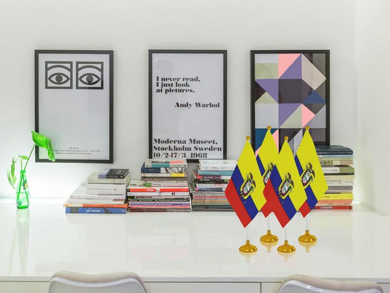 WXTWK 12 Pack Ecuador Flag Ecuadorian Desk Flag Small Mini Ecuadorian Table Flags With Stand Base,Home Office Festival Events Celebration Decorations - Image 5